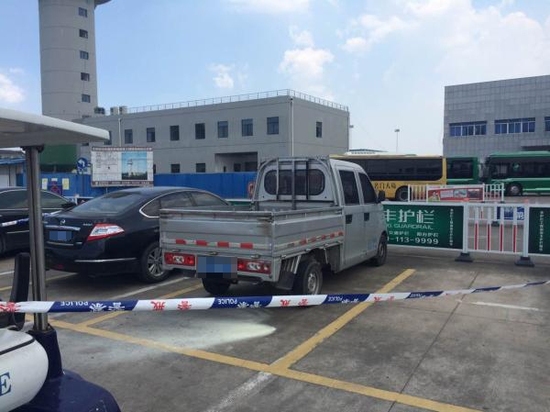 機場現場,被查封的嫌疑人車輛